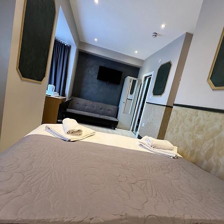 Paragraph Edmonton Palmers Green Exterior foto